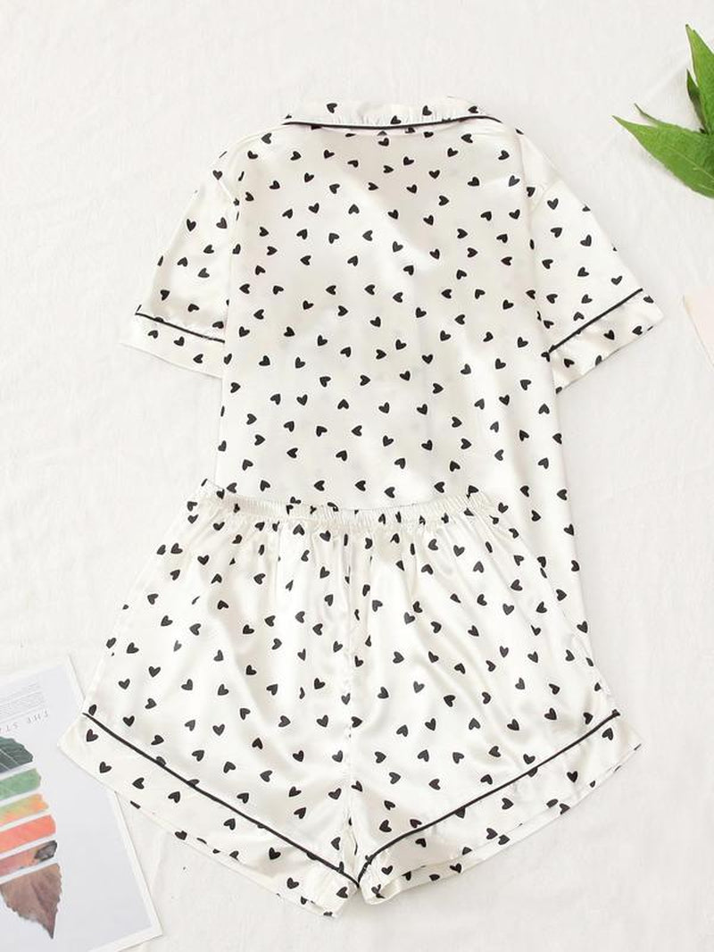 Chic Women's Heart Print Short Sleeve Top & Shorts Pajama Set - Perfect for Summer Lounging!