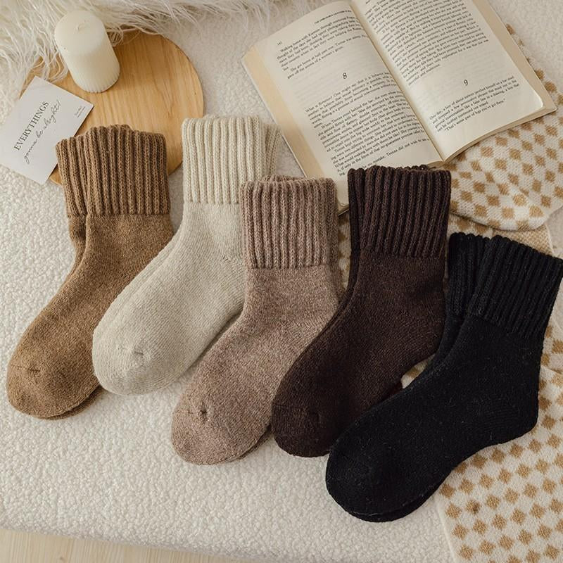 Cozy Up This Winter with Our Women's 5-Pack Thick Thermal Mid-Calf Socks – Perfect for Everyday Comfort and Style!