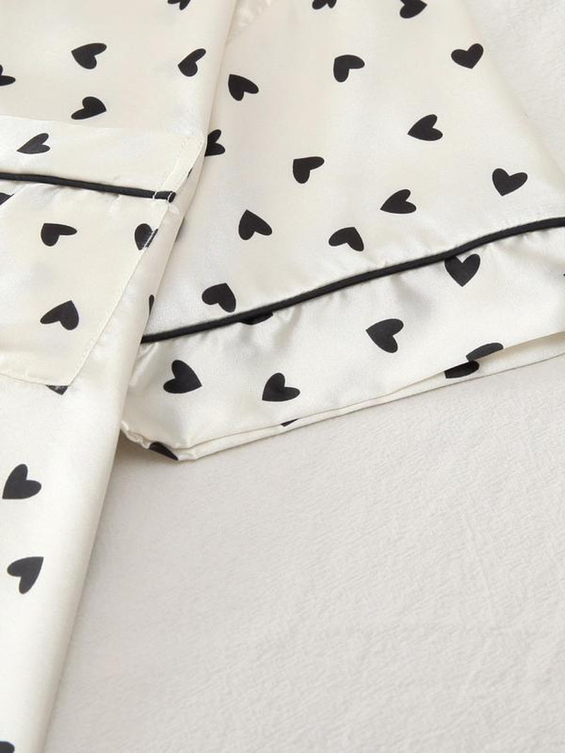 Chic Women's Heart Print Short Sleeve Top & Shorts Pajama Set - Perfect for Summer Lounging!